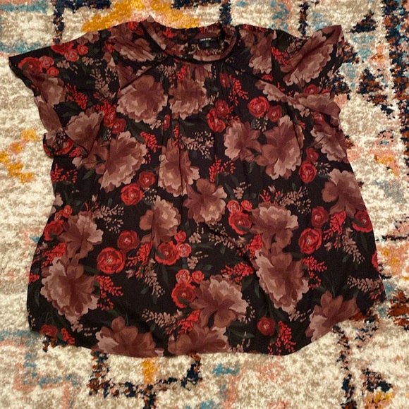 Torrid size 5 Georgette Lace Inset Blouse in floral black - Picture 6 of 9